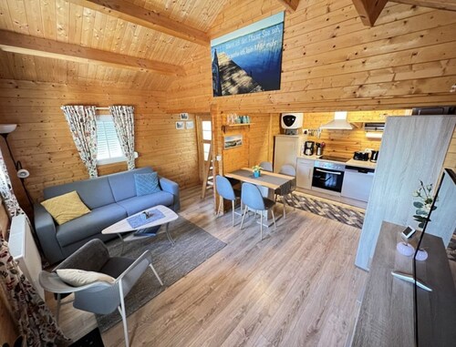 Wunderschones Blockbohlenhaus am Plauer See