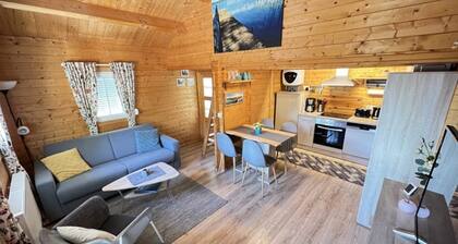 Wunderschones Blockbohlenhaus am Plauer See