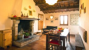 House | Property amenity - Country House in Monterado With Pool (Trecastelli)