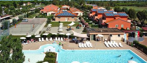 Apartment | Pool | Outdoor pool