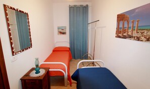 2 habitaciones y muebles diferentes 