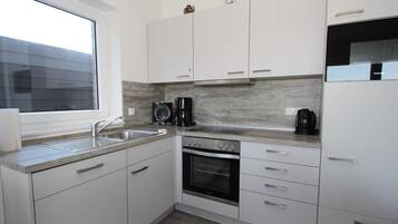 House | Private kitchen | Electric kettle, toaster