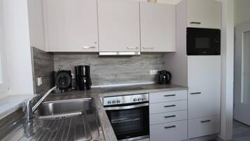 House | Private kitchen | Electric kettle, toaster