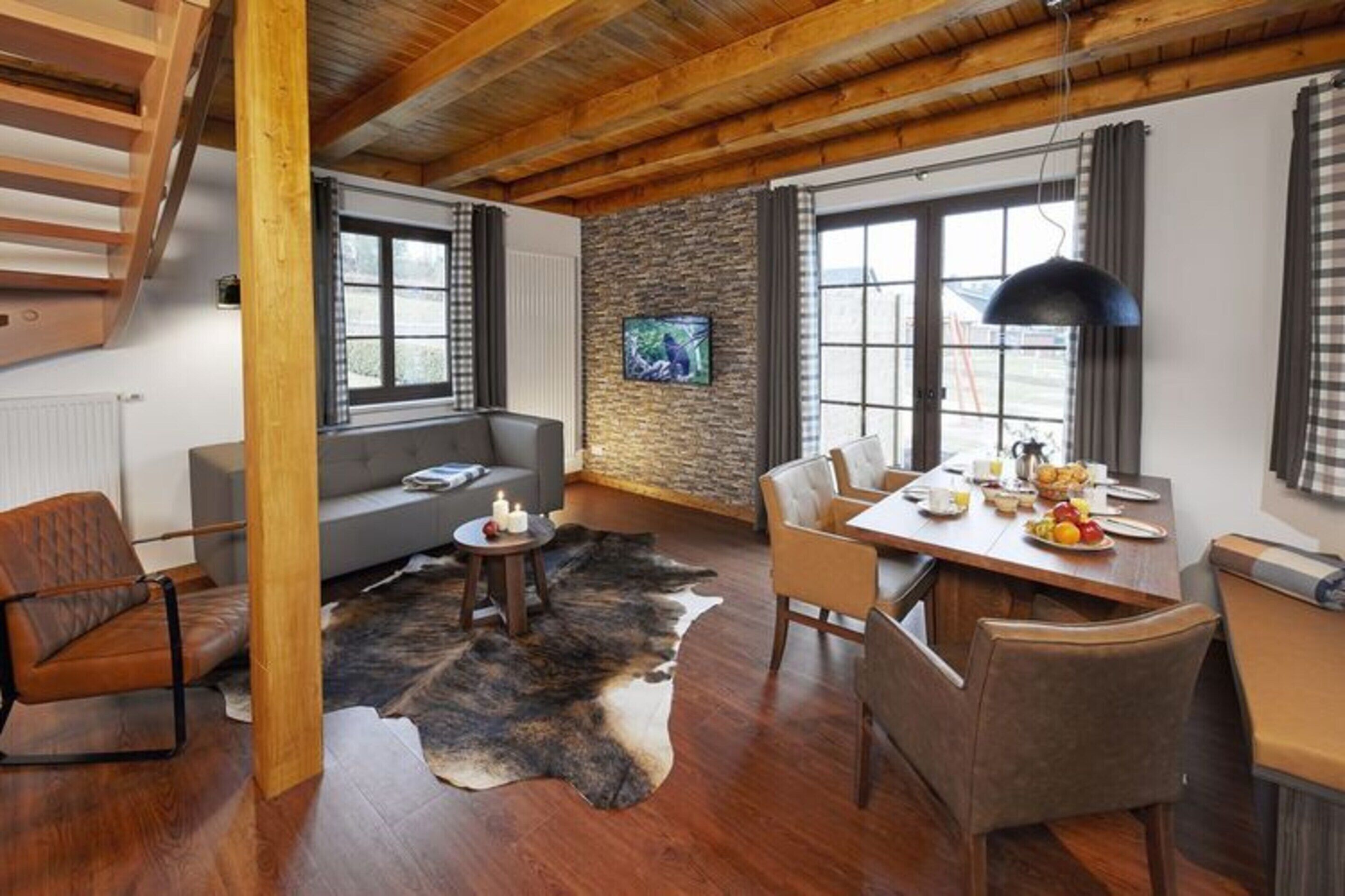 Chalet | Dining