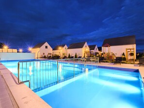 House | Pool | Outdoor pool, a heated pool - Luxury Holiday Home in Rogowo With Pool (Stargard Szczecinski)