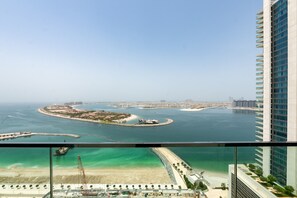 Apartment | 2 bedrooms - Elegant 2BR Emaar Beachfront Retreat (Dubai)