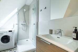 Apartment | Bathroom - Gemutliche Ferienwohnung in St. Peter-ording (St. Peter-Ording)