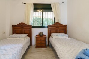 2 bedrooms, individually furnished - 2 Bedroom Apartment in Mijas (Mijas)