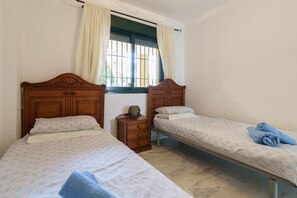Rumah | 2 kamar tidur dan dilengkapi dengan perabotan berbeda-beda