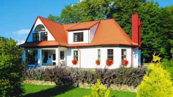 Villa | Exterior