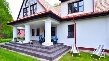 Villa | Exterior