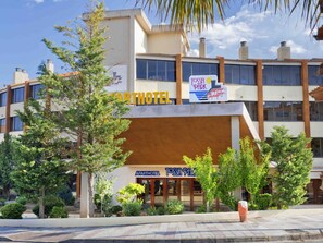 Apartment | Exterior - Aparthotel Tossa Park in Tossa de Mar Near Beach (Tossa de Mar)