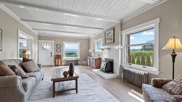 Smart TV, fireplace, printers