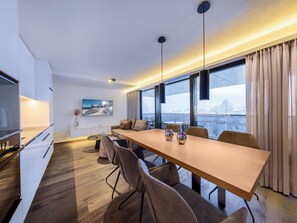 Apartment | Dining