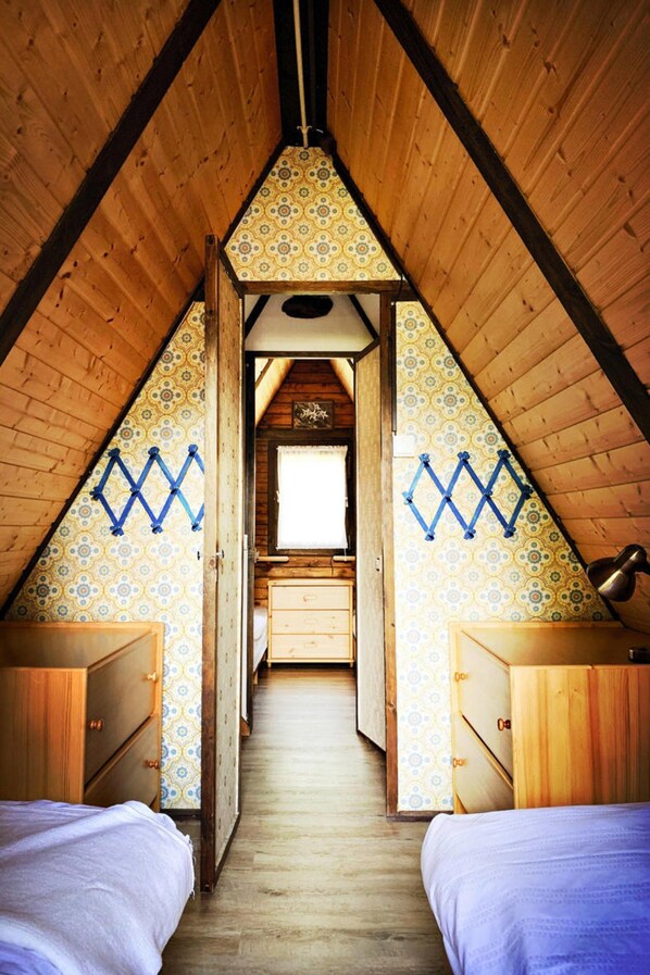Casa | 2 quartos, individualmente mobiliados