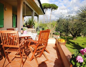 House | Balcony