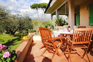 Ferienhaus | Speisen im Freien