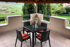 Apartment | Dining - Apartment in Goldrain With Pool & Mountain Views (Laces)