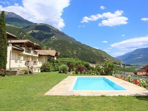 Apartment | Pool | Outdoor pool - Apartment in Goldrain With Pool & Mountain Views (Laces)