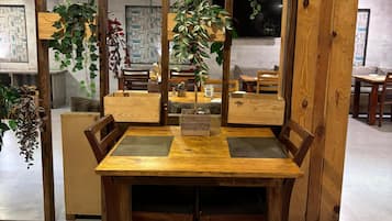 2 室外游泳池