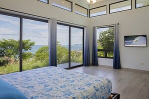 3 bedrooms, travel cot, free WiFi, bed sheets