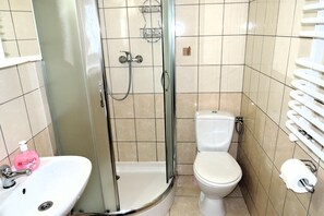 House | Bathroom - Rewal Getaway Home Near Baltic Coast (Rewal)