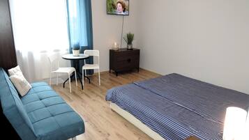 House | 7 bedrooms, individually furnished, bed sheets