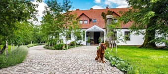 Large Holiday Villa With Garden, 6 Bedrooms