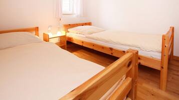 House | 7 bedrooms, individually furnished