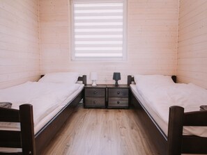 Maison | 3 chambres, ameublement personnalisé, fer et planche à repasser