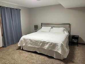 5 slaapkamers, een strijkplank/strijkijzer, wifi, beddengoed