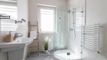 Apartment | Bathroom