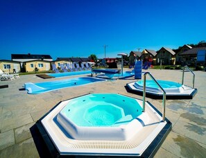 Hus | Pool | Utomhuspool