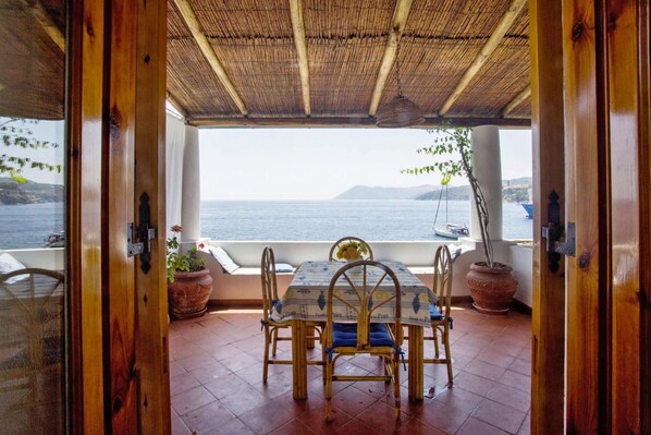 Apartment | Outdoor dining - Apartment in Lipari With Stunning Sea View (Lipari)