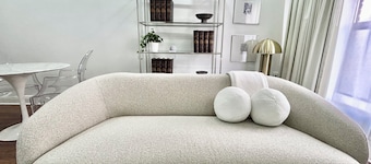 Parisian Style in Dublin・Romantic・Business