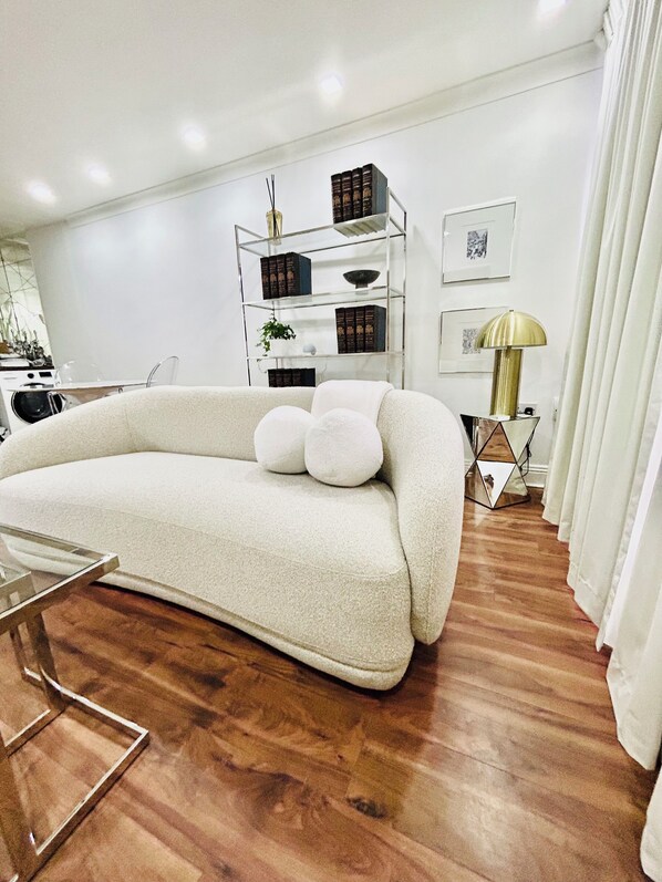 Living area - Perfect Dublin Residence・Romantic・Business (Dublin)