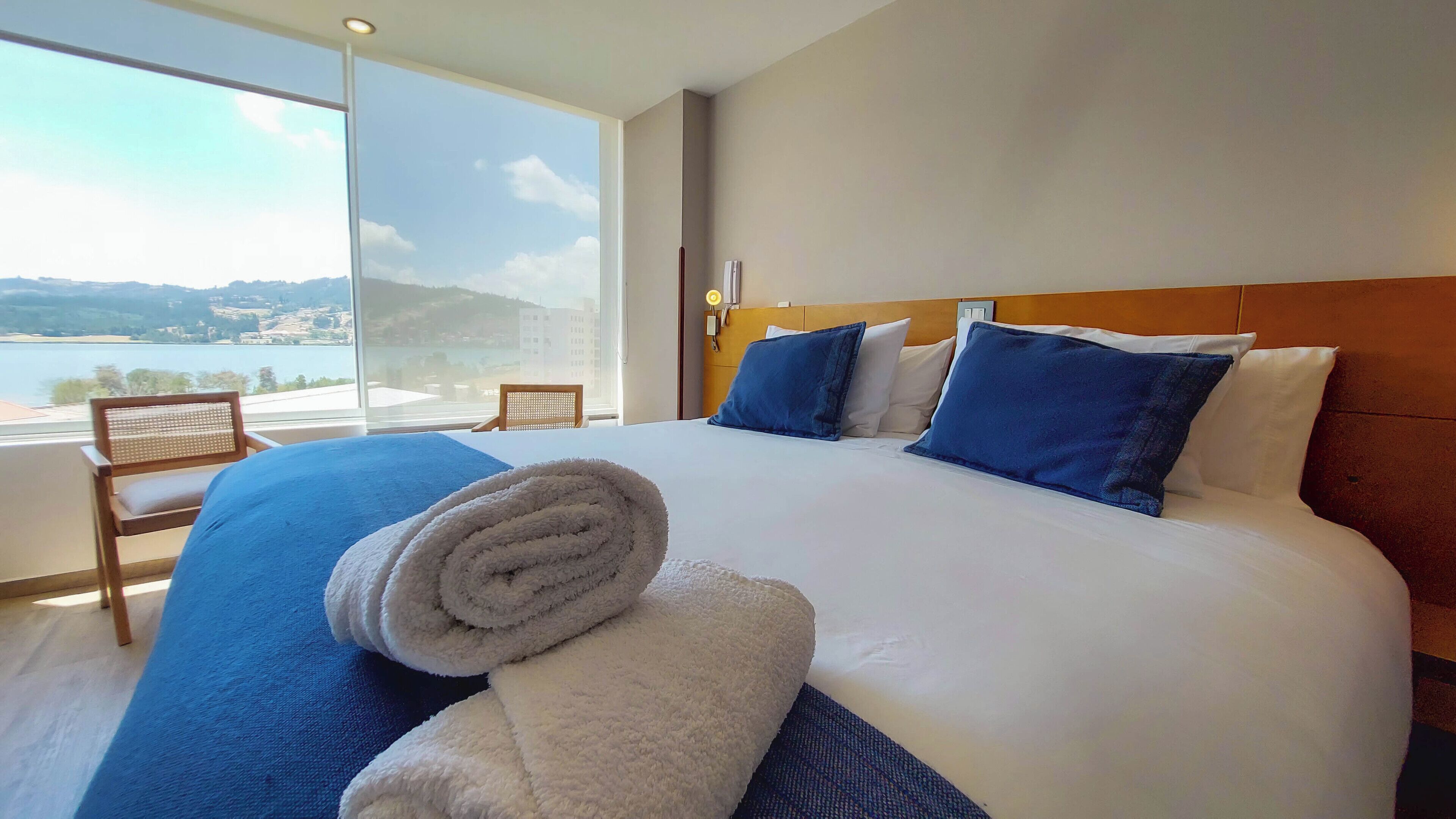 Superior Double Room, Lake View | In-room safe, desk, iron/ironing board, free WiFi