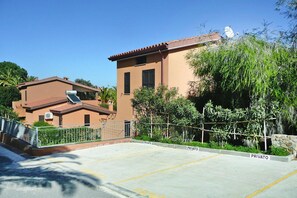 Apartment | Exterior
