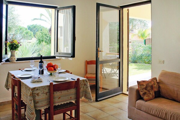 Apartment | Dining - Apartment on Costa Rei Near White Beaches (Muravera)