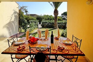 Apartment | Dining