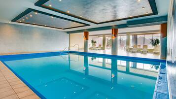 Apartment | Pool | Outdoor pool