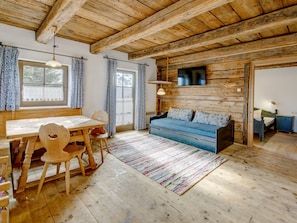 Apartment | Dining