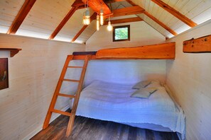 Apartment | 4 bedrooms, individually furnished, bed sheets - Comfortable Apartment in Kolobrzeg, Sauna Included (Kołobrzeg)