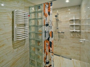 Apartment | Bathroom - Comfortable Apartment in Kolobrzeg, Sauna Included (Kołobrzeg)