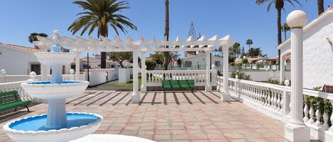 Apartment | Pool | Outdoor pool