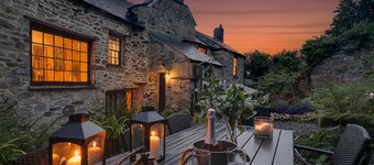 Towerhill-a stunning 15th century property in Bodmin, newly renovated, sleeps 10