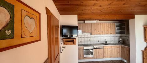 Apartament | Cuina privada | Bullidora elèctrica, torradora i trona