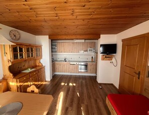 Electric kettle, toaster, high chair - Apartment in Hippach im Zillertal With a View (Hippach)