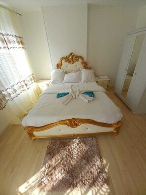 3 bedrooms, WiFi, bed sheets