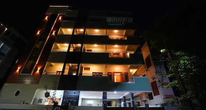 Trimukha homestay